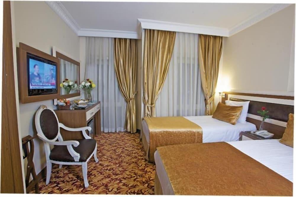 Grand Anatolia Hotel Истанбул Екстериор снимка
